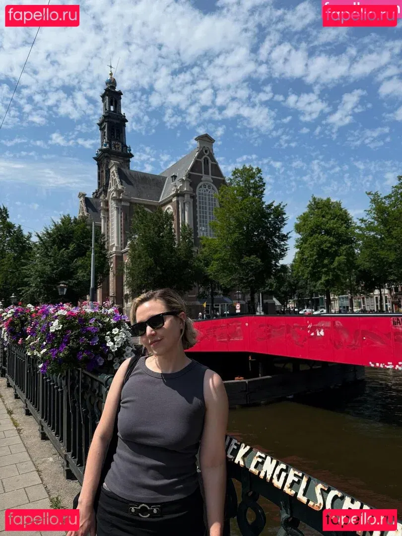 Taylor Tomlinson Onlyfans Photo Gallery 