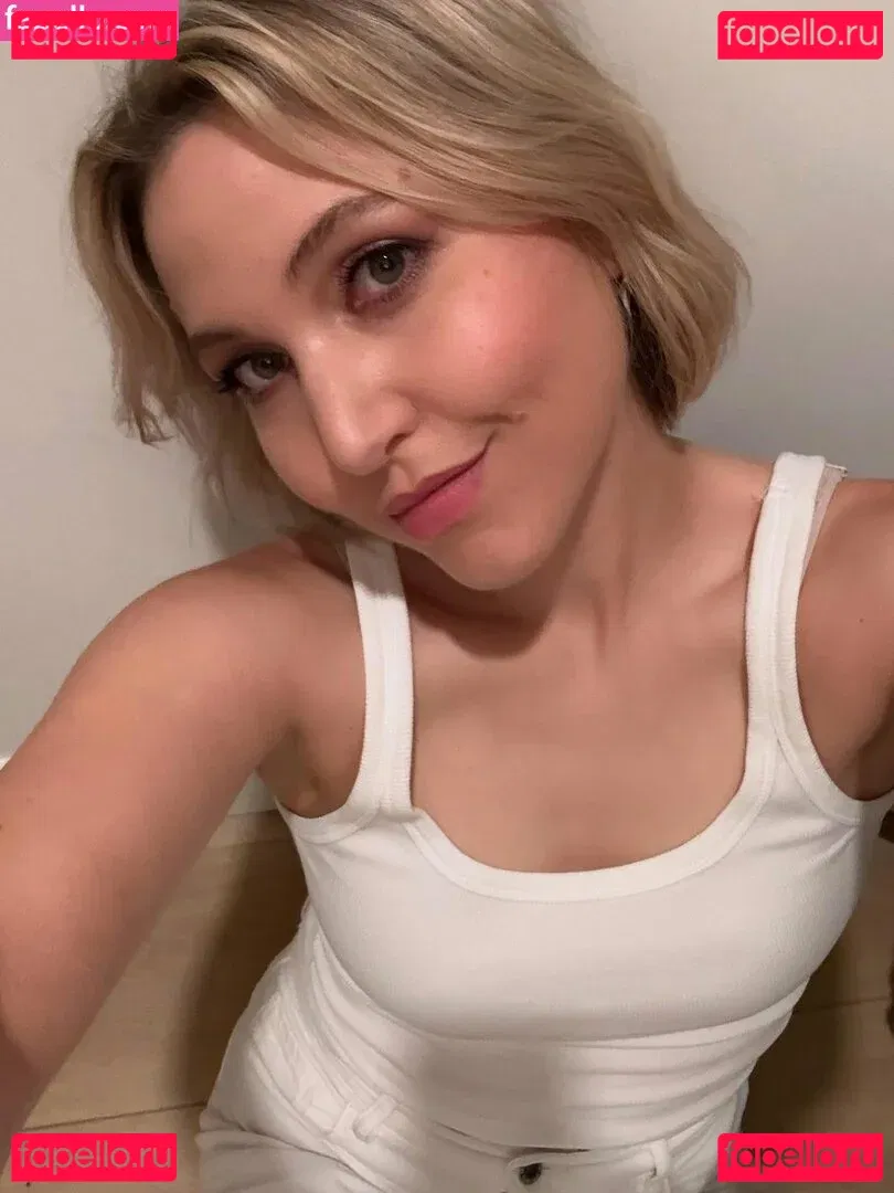 Taylor Tomlinson Onlyfans Photo Gallery 