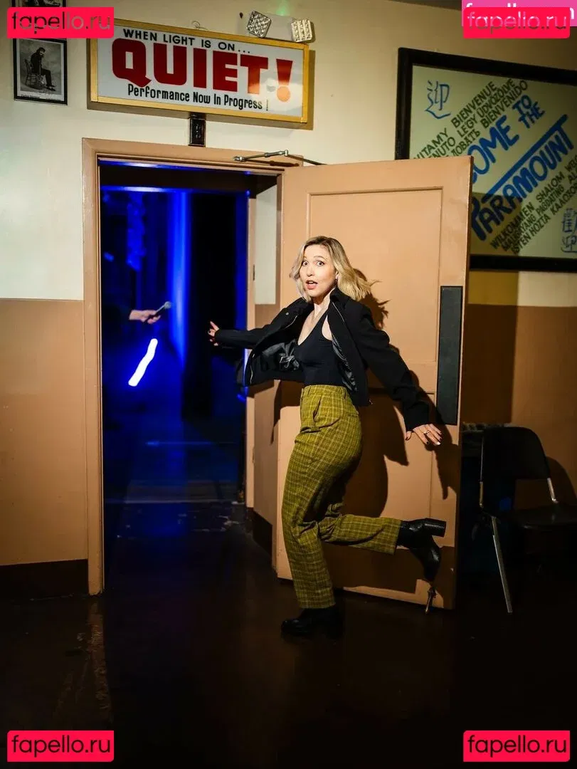 Taylor Tomlinson Onlyfans Photo Gallery 