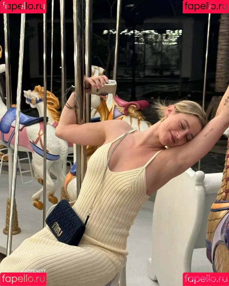 Lili Reinhart Onlyfans Photo Gallery 