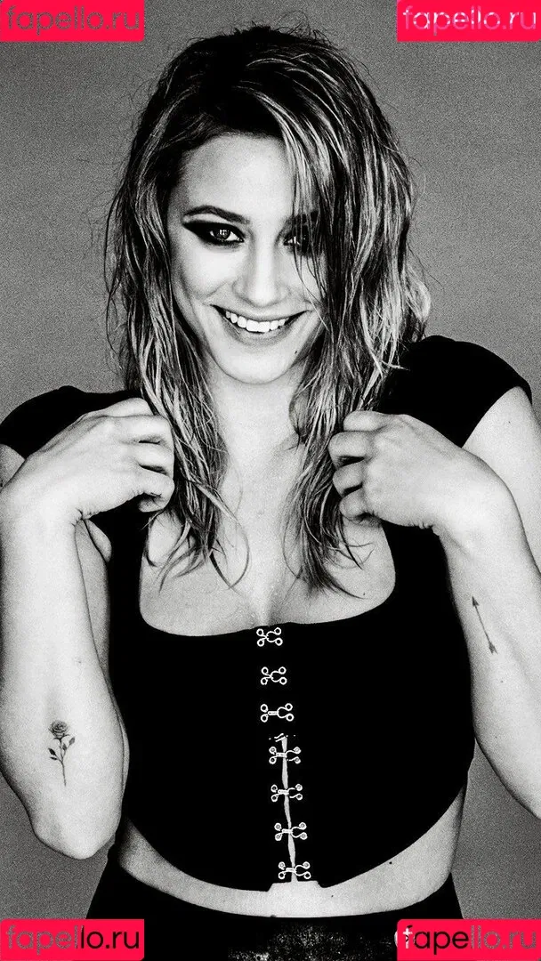 Lili Reinhart Onlyfans Photo Gallery 