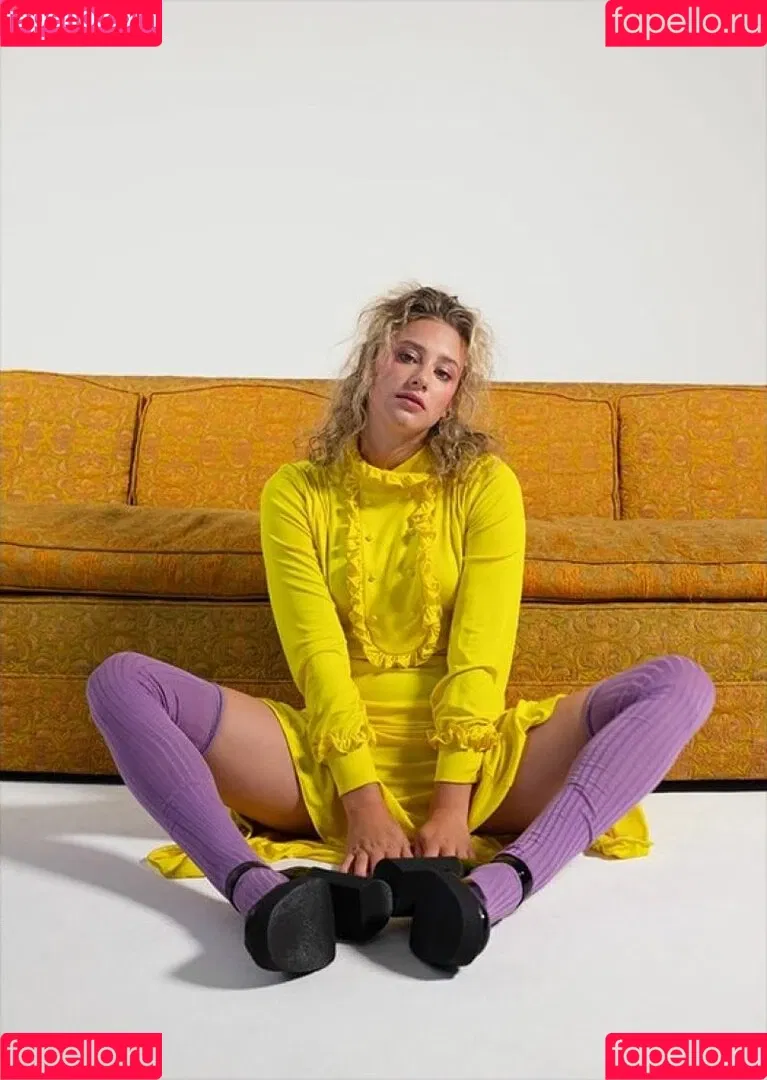 Lili Reinhart Onlyfans Photo Gallery 
