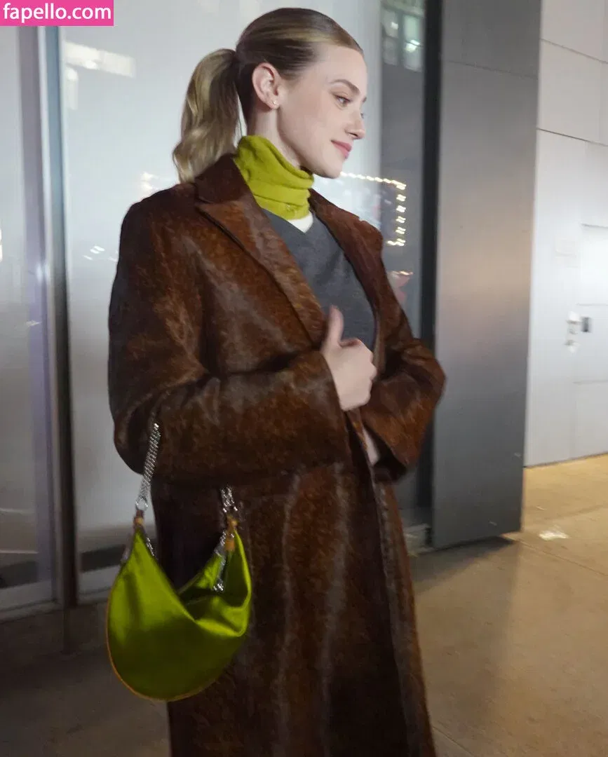 Lili Reinhart Onlyfans Photo Gallery 