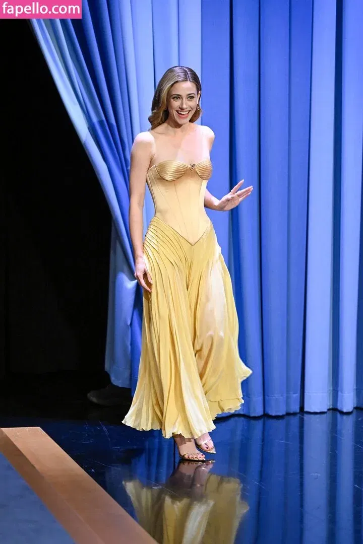 Lili Reinhart Onlyfans Photo Gallery 