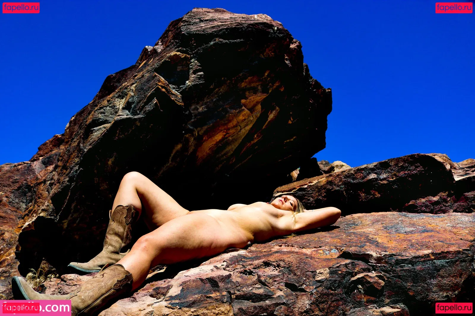 Summers VonHesse Onlyfans Photo Gallery 