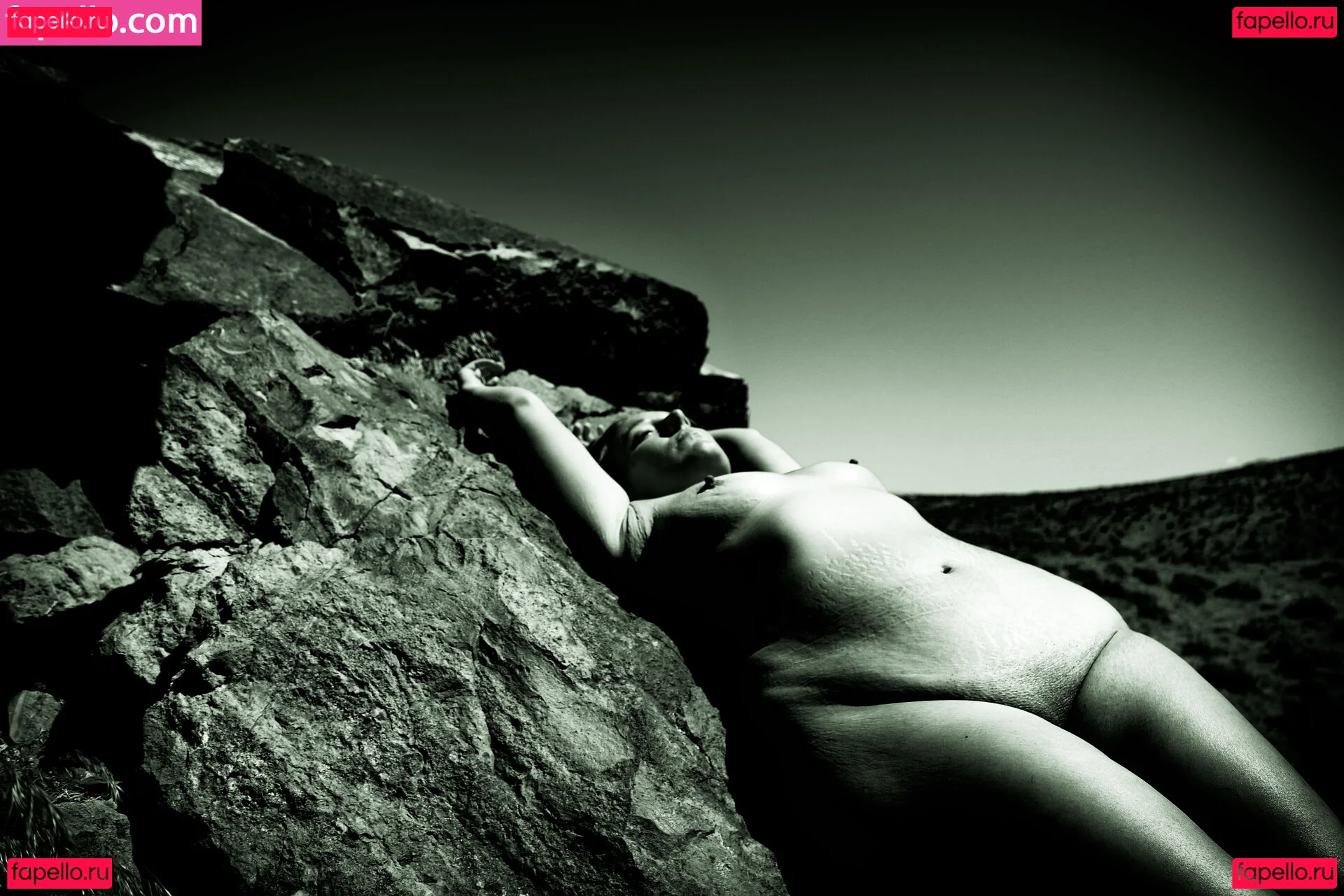 Summers VonHesse Onlyfans Photo Gallery 