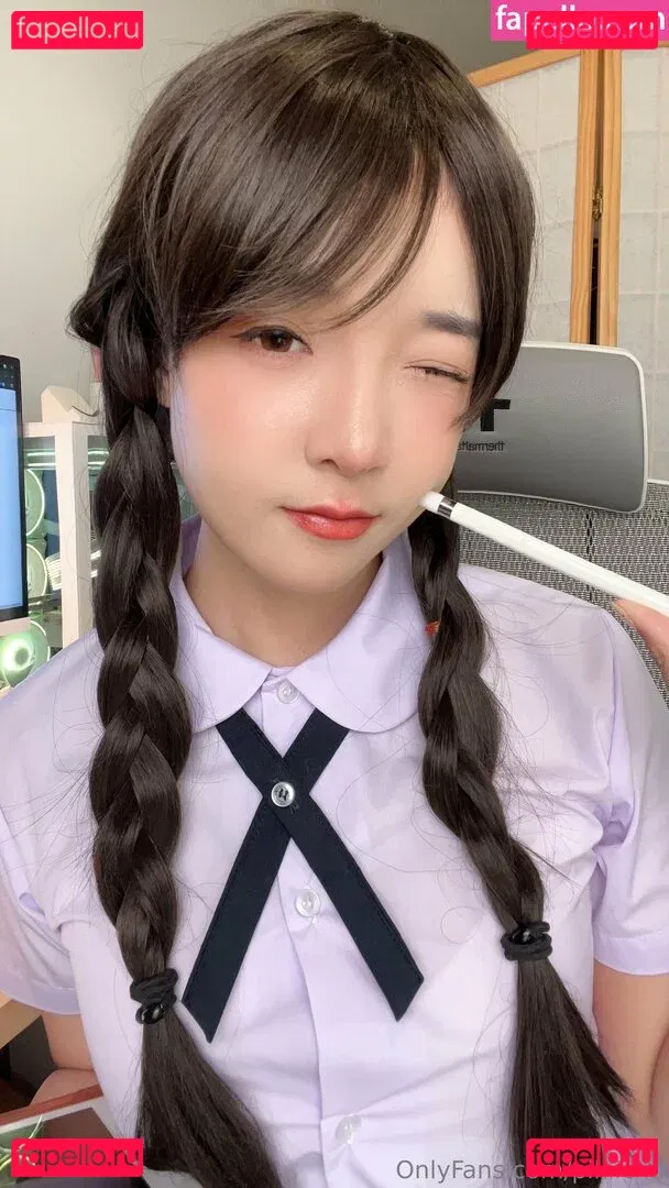 pikiichu Onlyfans Photo Gallery 