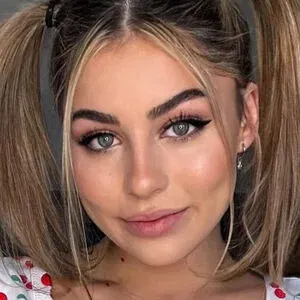 soley.urs Onlyfans Photo Gallery 