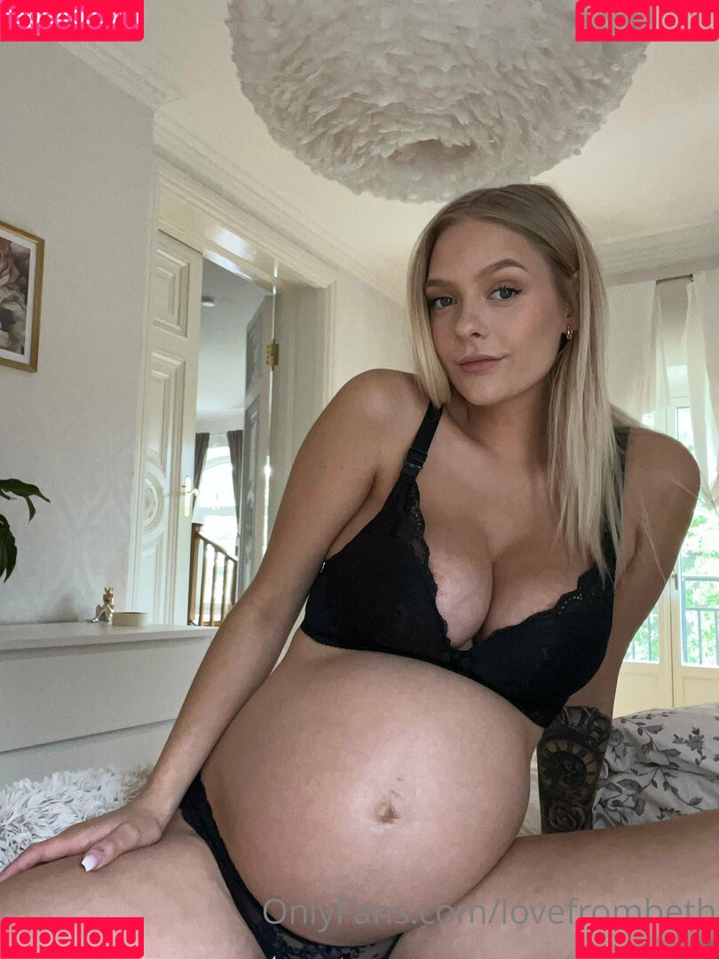 LoveFromBeth Onlyfans Photo Gallery 