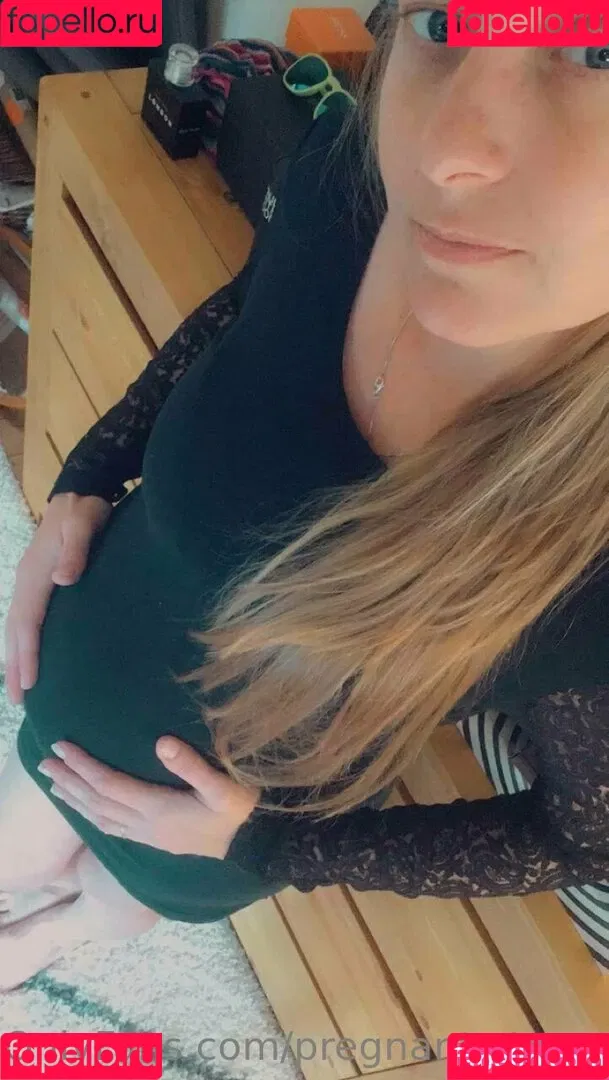 pregnant-step-sister Onlyfans Photo Gallery 