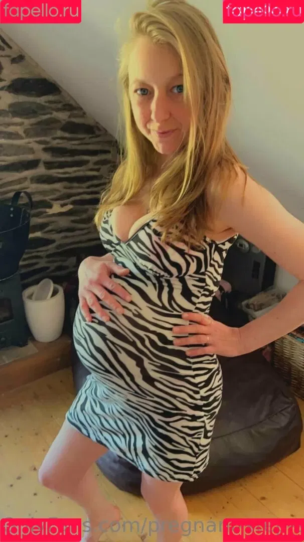 pregnant-step-sister Onlyfans Photo Gallery 