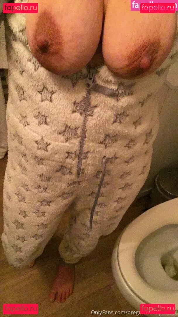 pregnant-step-sister Onlyfans Photo Gallery 