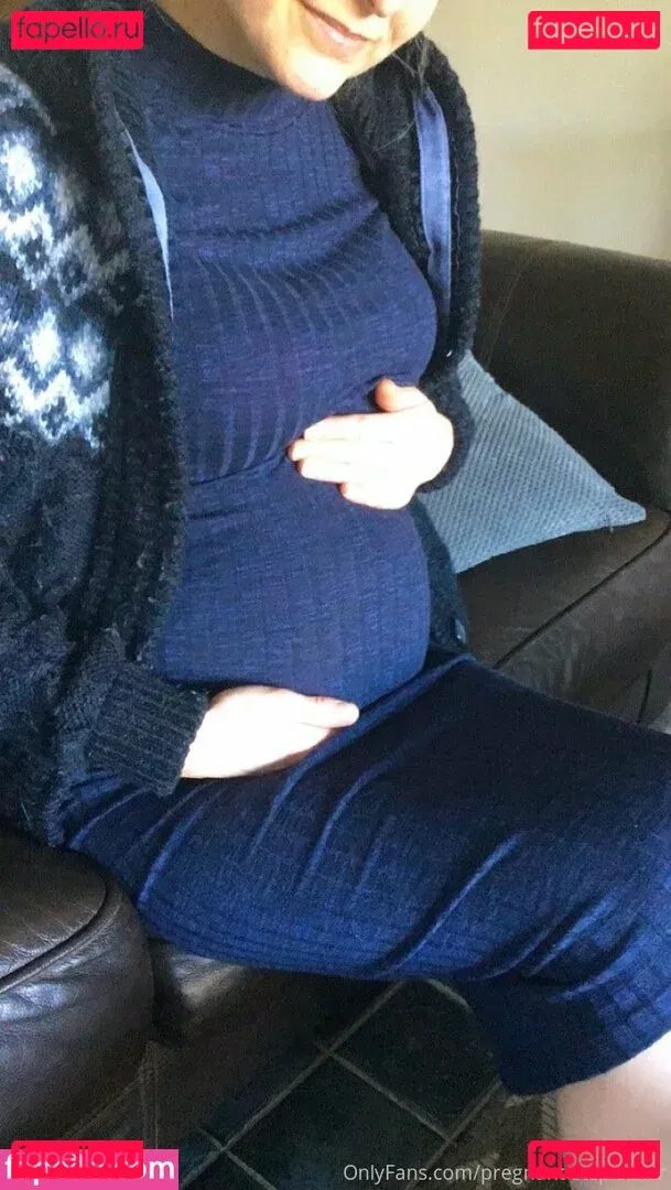 pregnant-step-sister Onlyfans Photo Gallery 