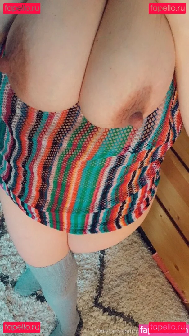 pregnant-step-sister Onlyfans Photo Gallery 