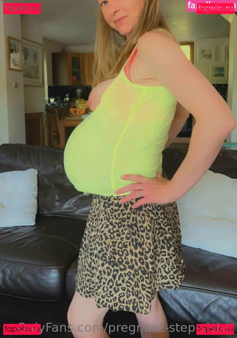 pregnant-step-sister Onlyfans Photo Gallery 