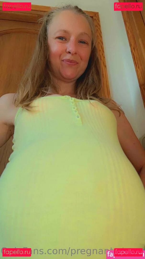 pregnant-step-sister Onlyfans Photo Gallery 
