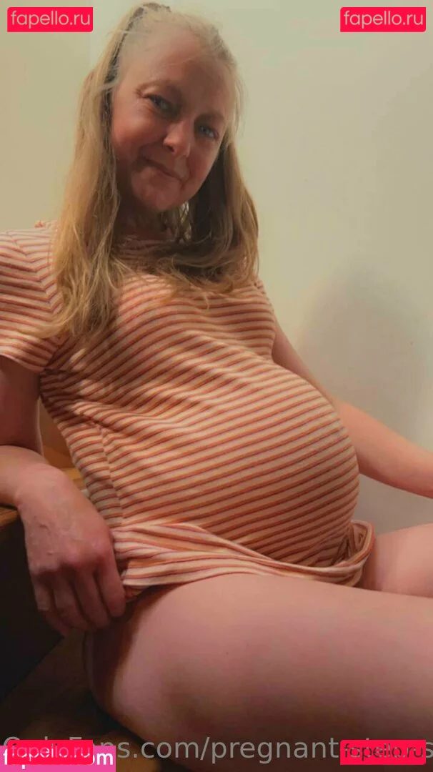 pregnant-step-sister Onlyfans Photo Gallery 