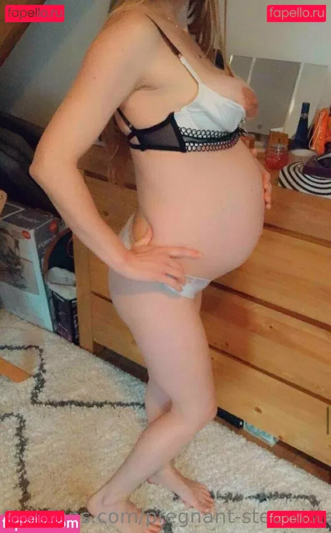 pregnant-step-sister Onlyfans Photo Gallery 