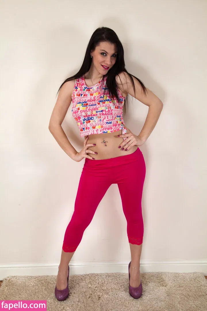 Roxy Mendez Onlyfans Photo Gallery 