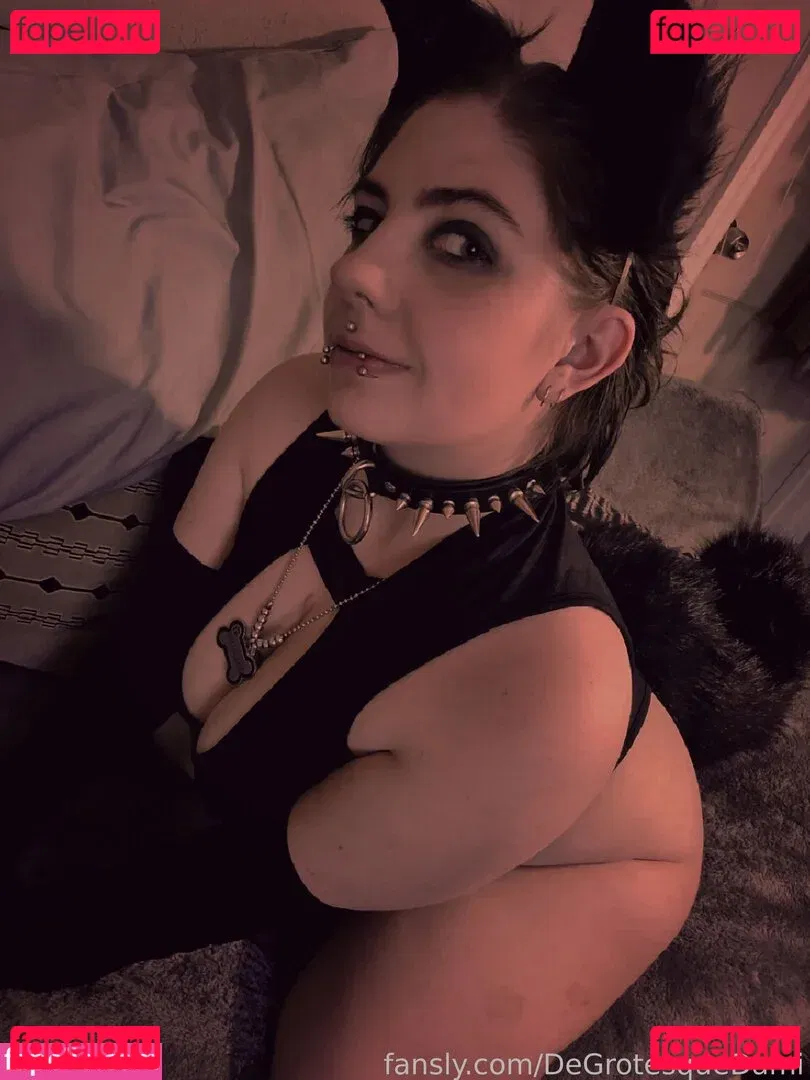 degrotesquedami Onlyfans Photo Gallery 