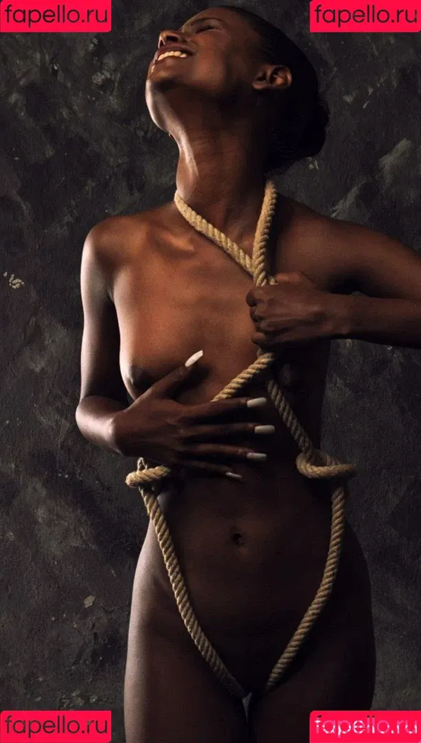 Yajnaseni Onlyfans Photo Gallery 