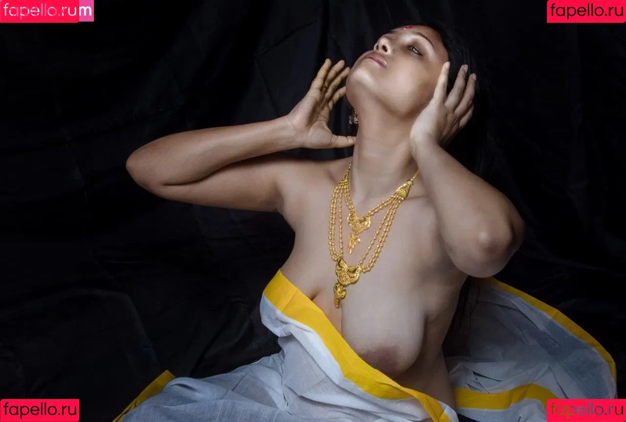 Yajnaseni Onlyfans Photo Gallery 