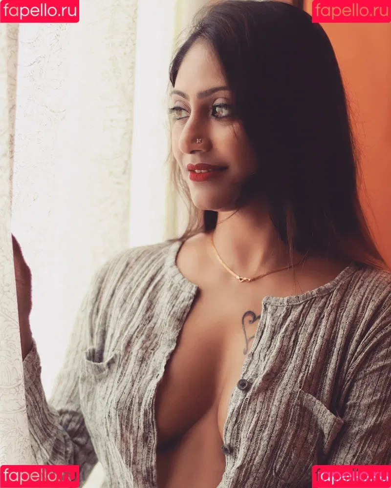 Yajnaseni Onlyfans Photo Gallery 