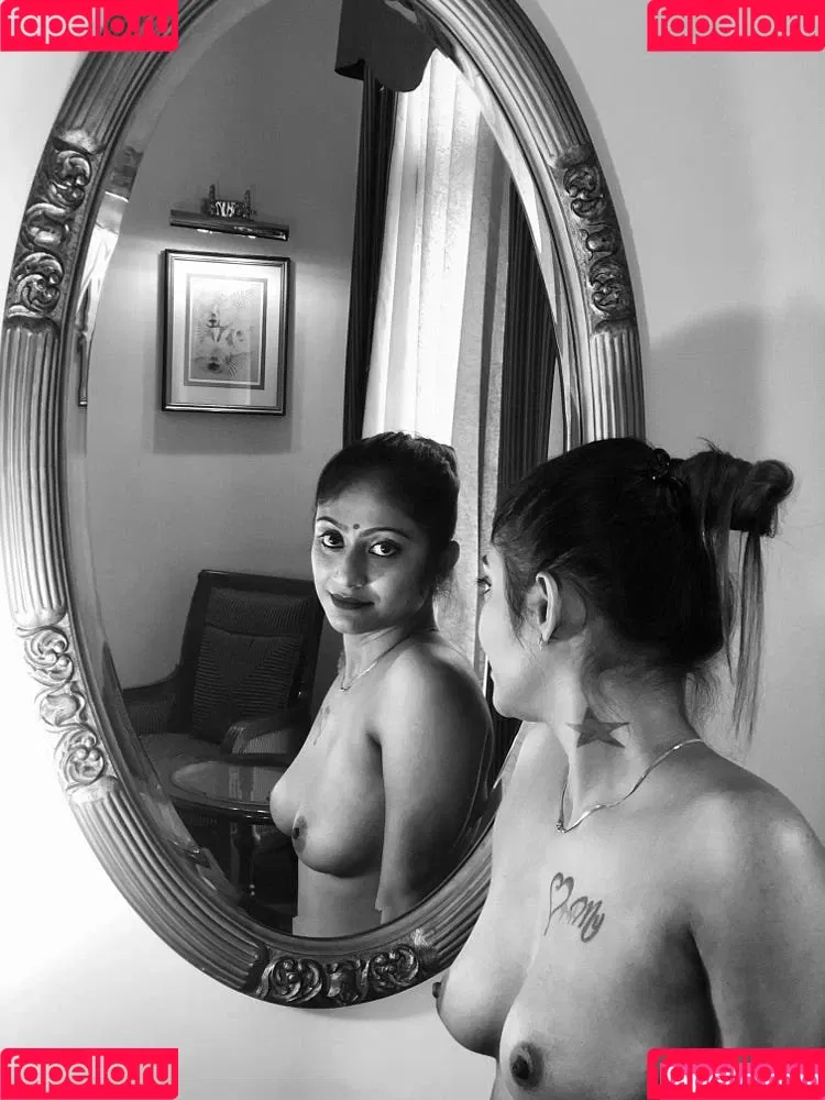 Yajnaseni Onlyfans Photo Gallery 