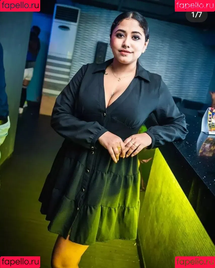 Yajnaseni Onlyfans Photo Gallery 
