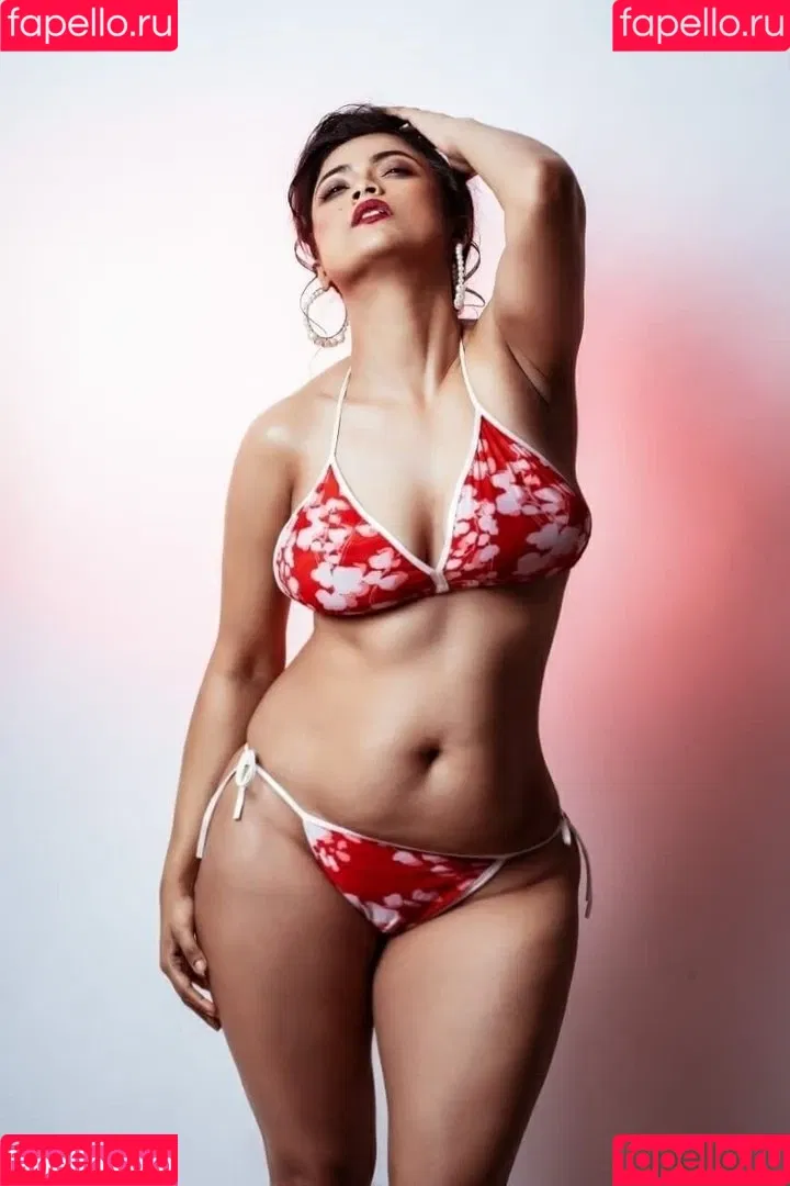 Yajnaseni Onlyfans Photo Gallery 