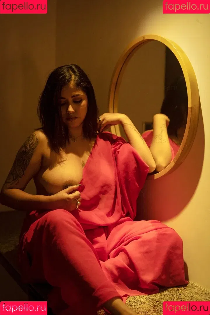 Yajnaseni Onlyfans Photo Gallery 
