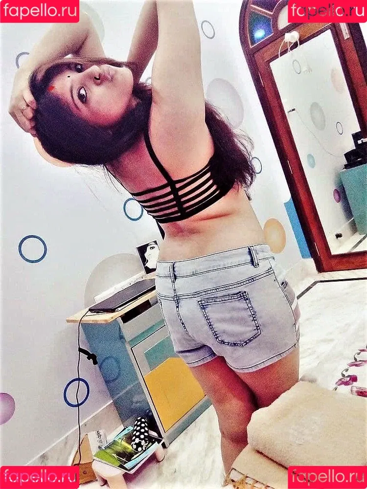 Yajnaseni Onlyfans Photo Gallery 