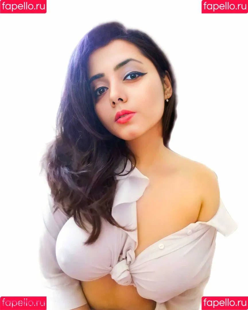 Yajnaseni Onlyfans Photo Gallery 