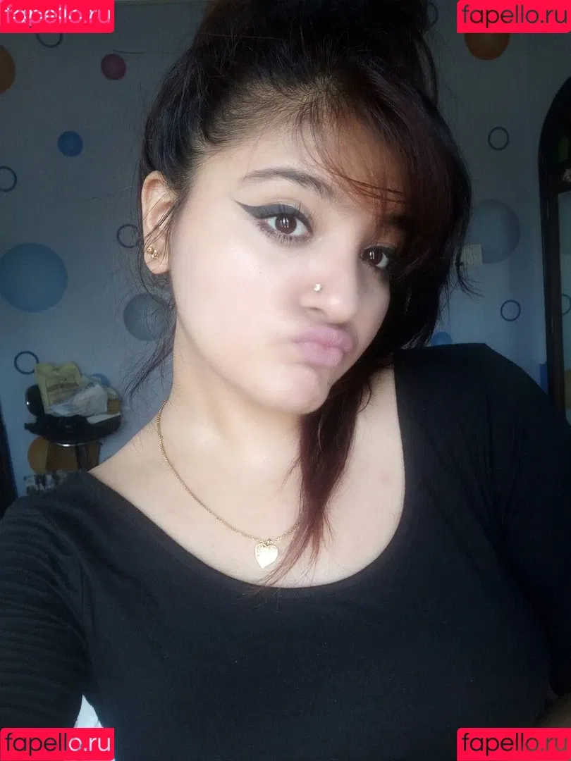 Yajnaseni Onlyfans Photo Gallery 