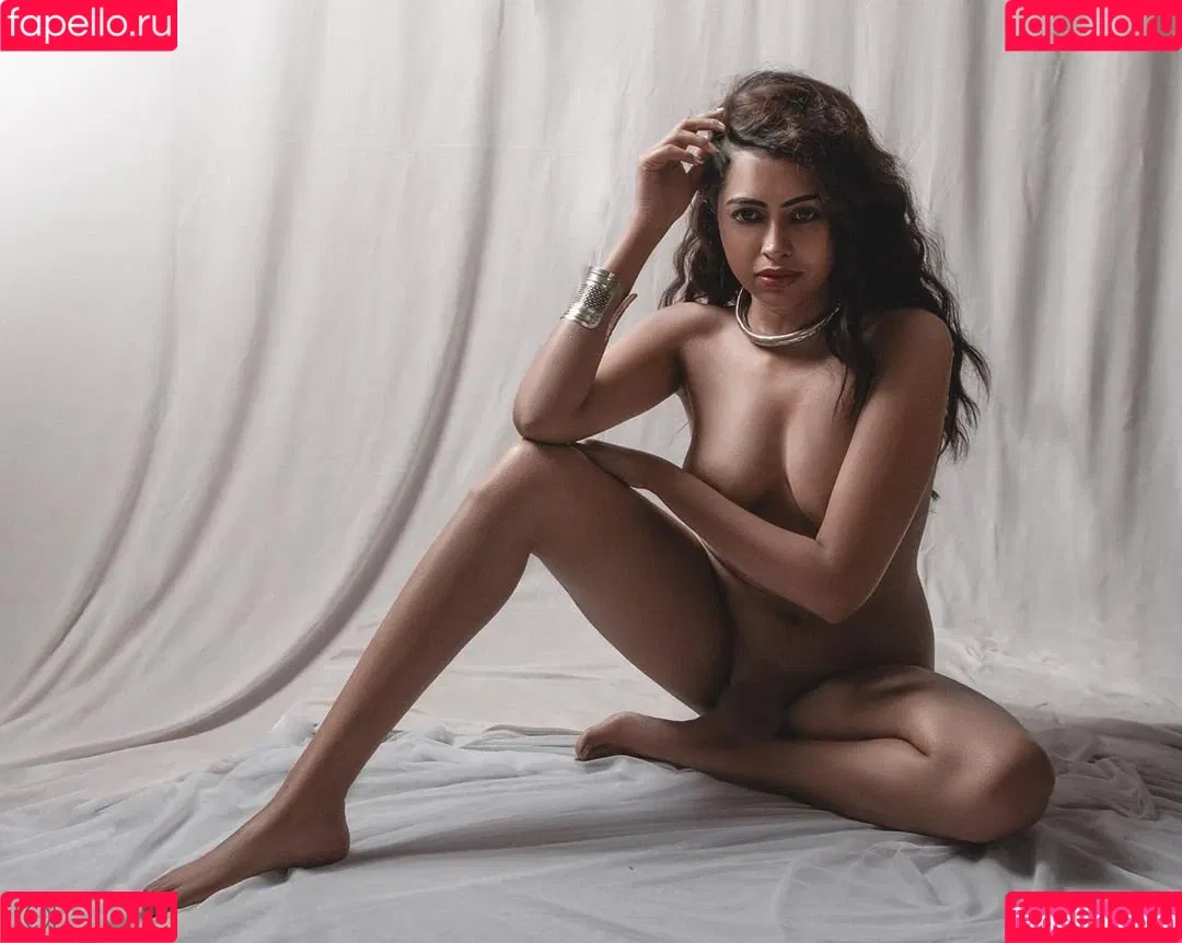 Yajnaseni Onlyfans Photo Gallery 