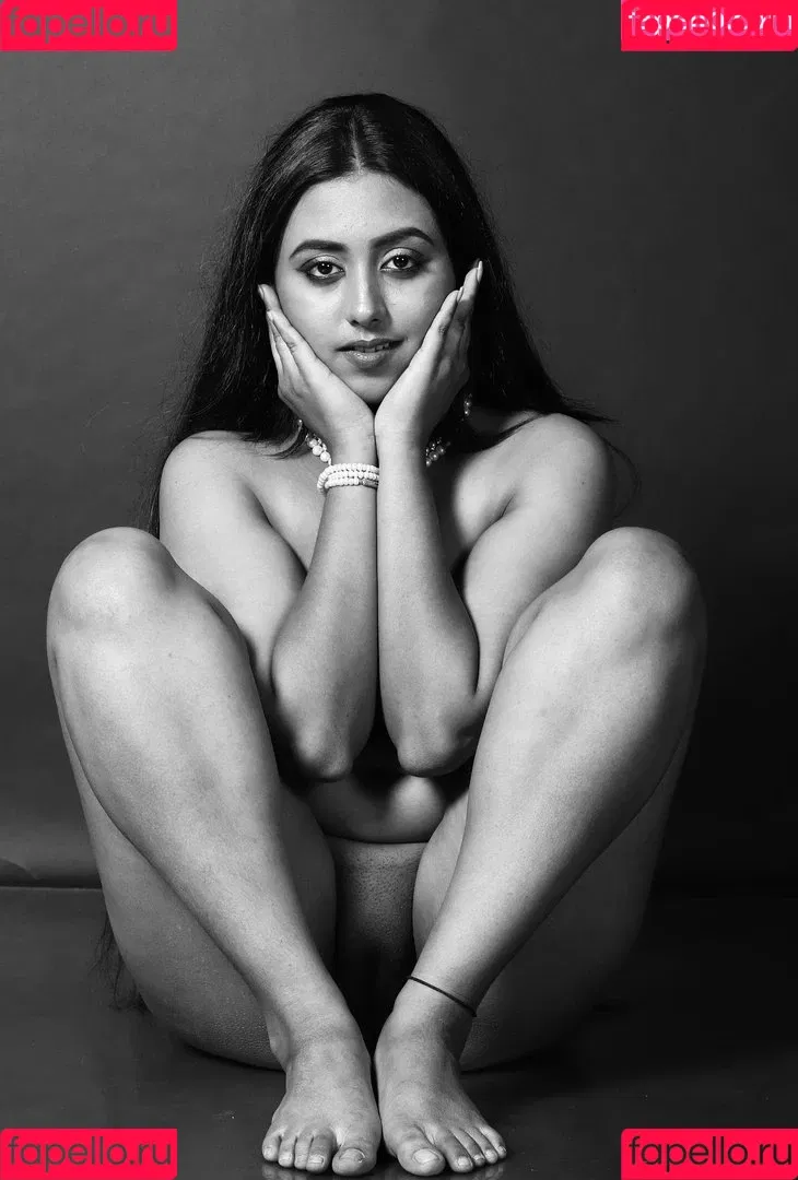 Yajnaseni Onlyfans Photo Gallery 