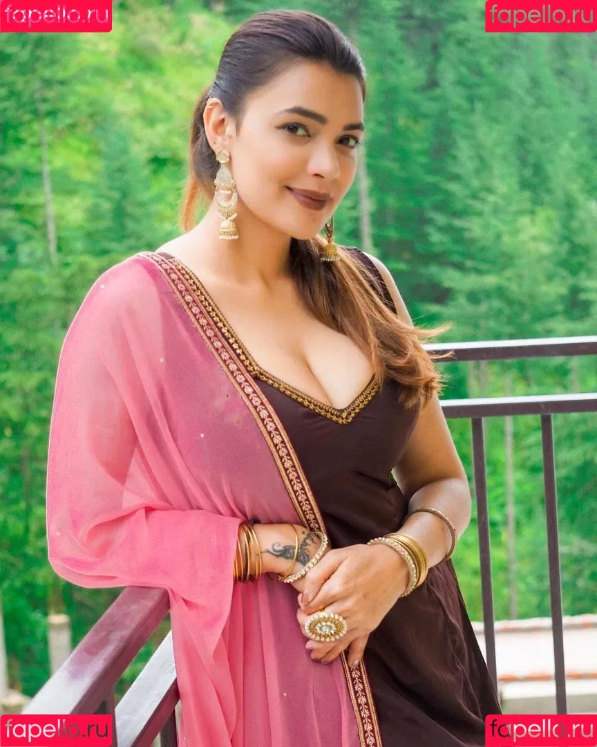 Yajnaseni Onlyfans Photo Gallery 