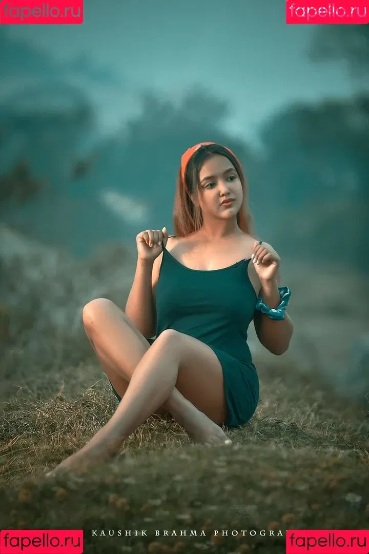 Yajnaseni Onlyfans Photo Gallery 