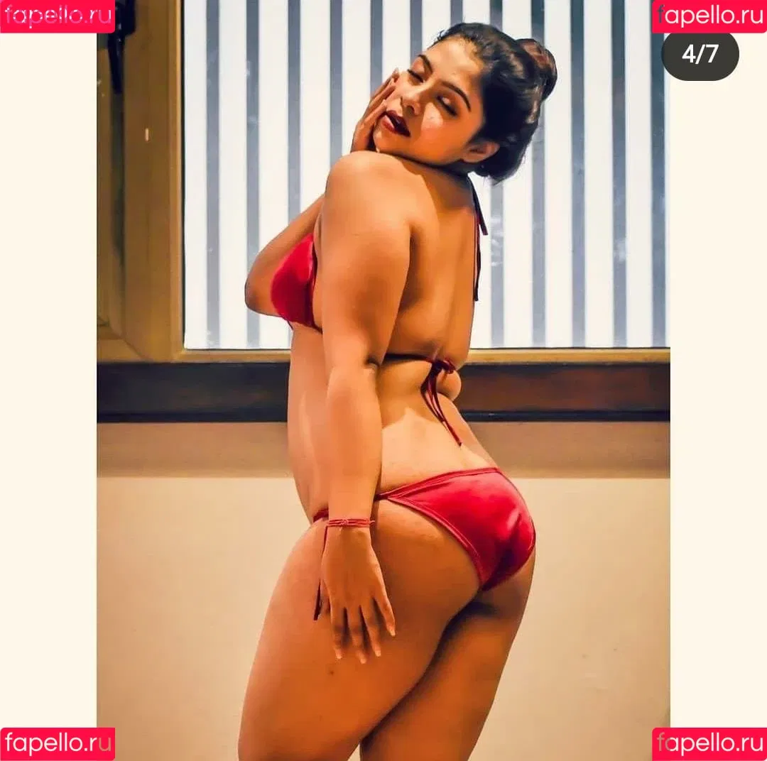 Yajnaseni Onlyfans Photo Gallery 