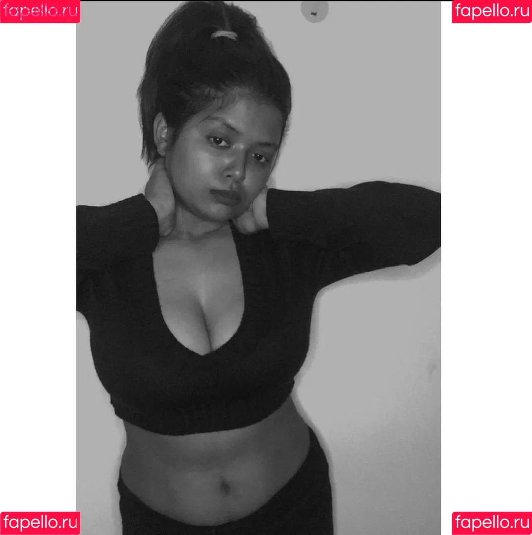 Yajnaseni Onlyfans Photo Gallery 