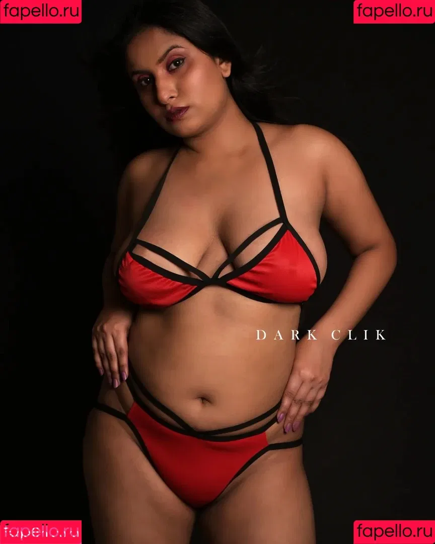 Yajnaseni Onlyfans Photo Gallery 