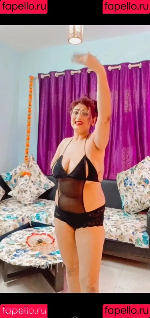 Yajnaseni Onlyfans Photo Gallery 
