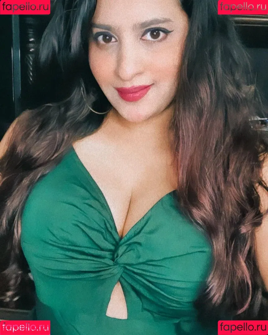 Yajnaseni Onlyfans Photo Gallery 
