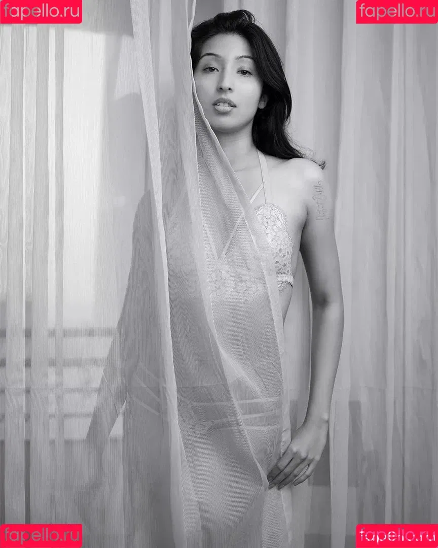 Yajnaseni Onlyfans Photo Gallery 