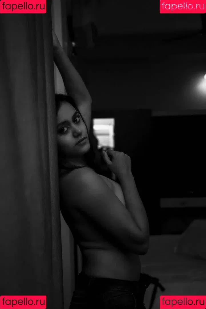 Yajnaseni Onlyfans Photo Gallery 