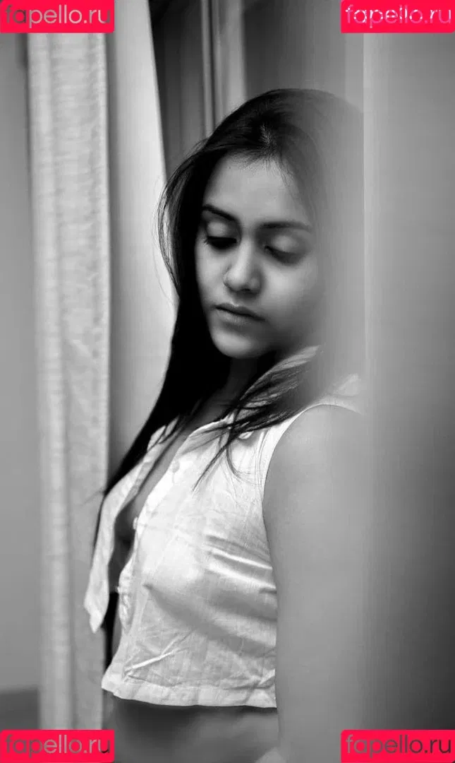Yajnaseni Onlyfans Photo Gallery 