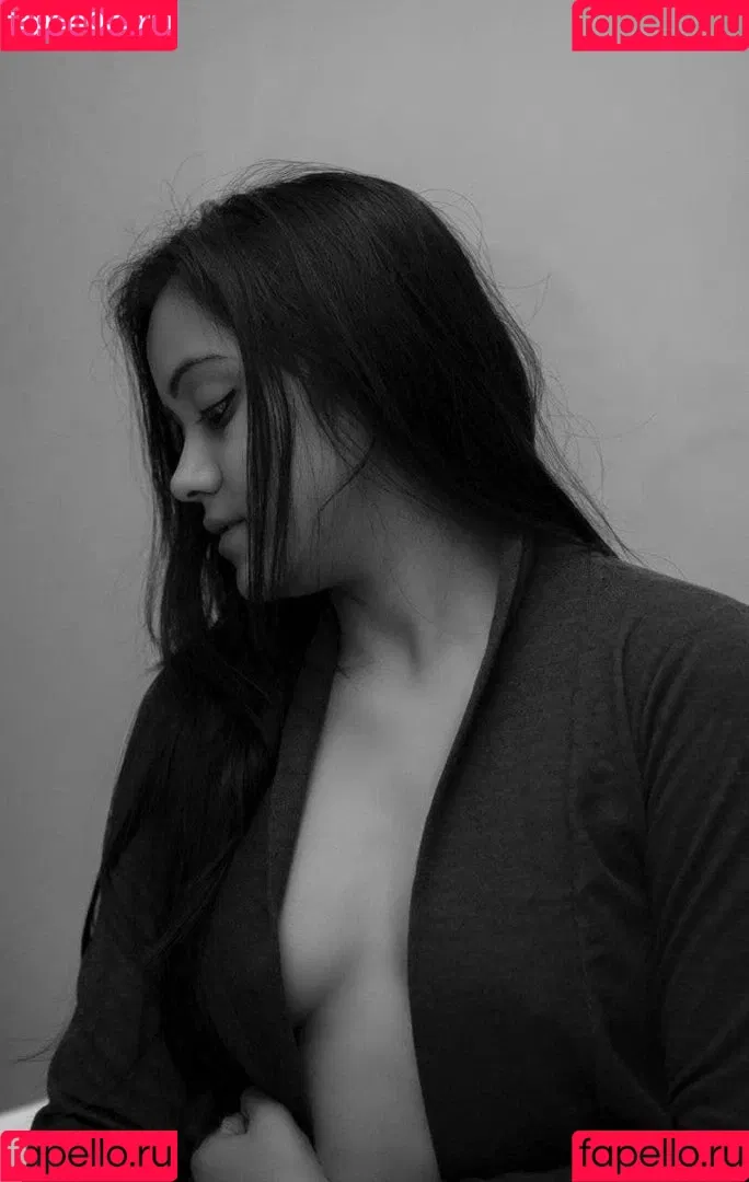 Yajnaseni Onlyfans Photo Gallery 