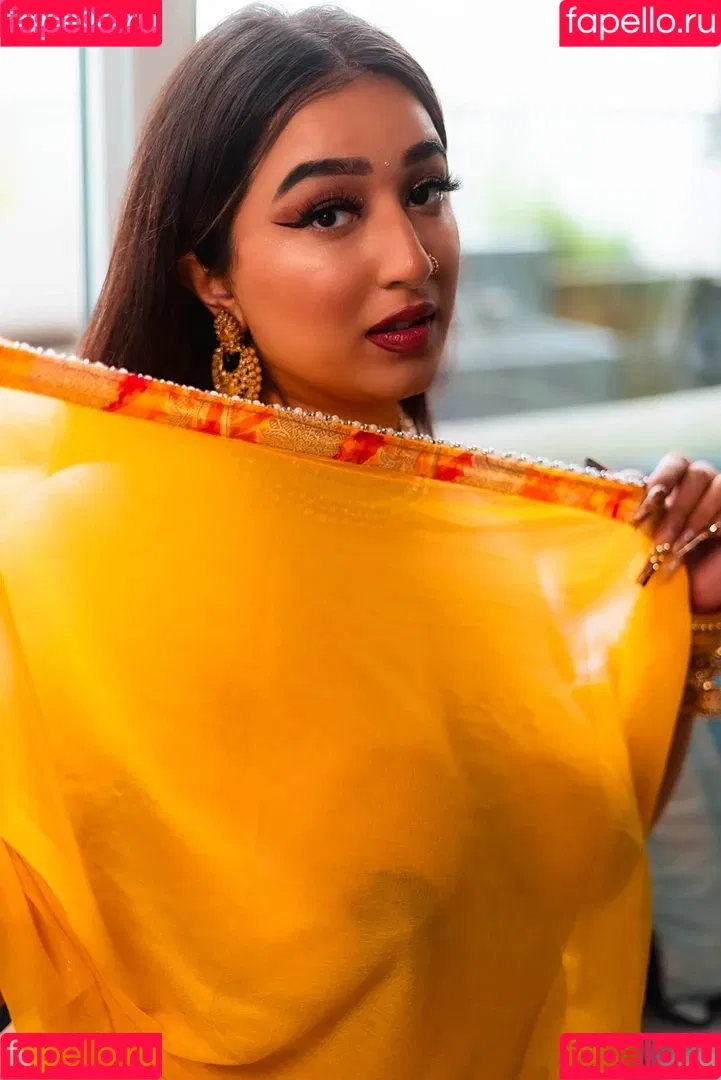Yajnaseni Onlyfans Photo Gallery 