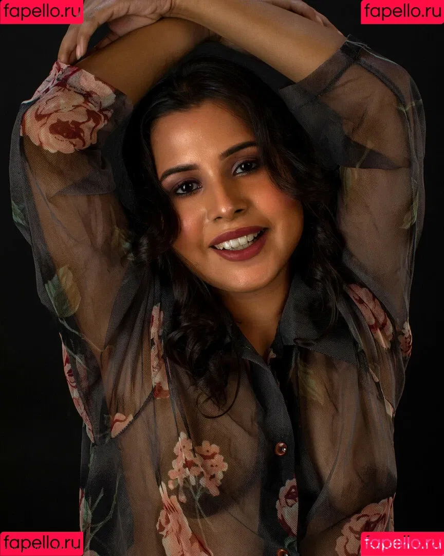 Yajnaseni Onlyfans Photo Gallery 