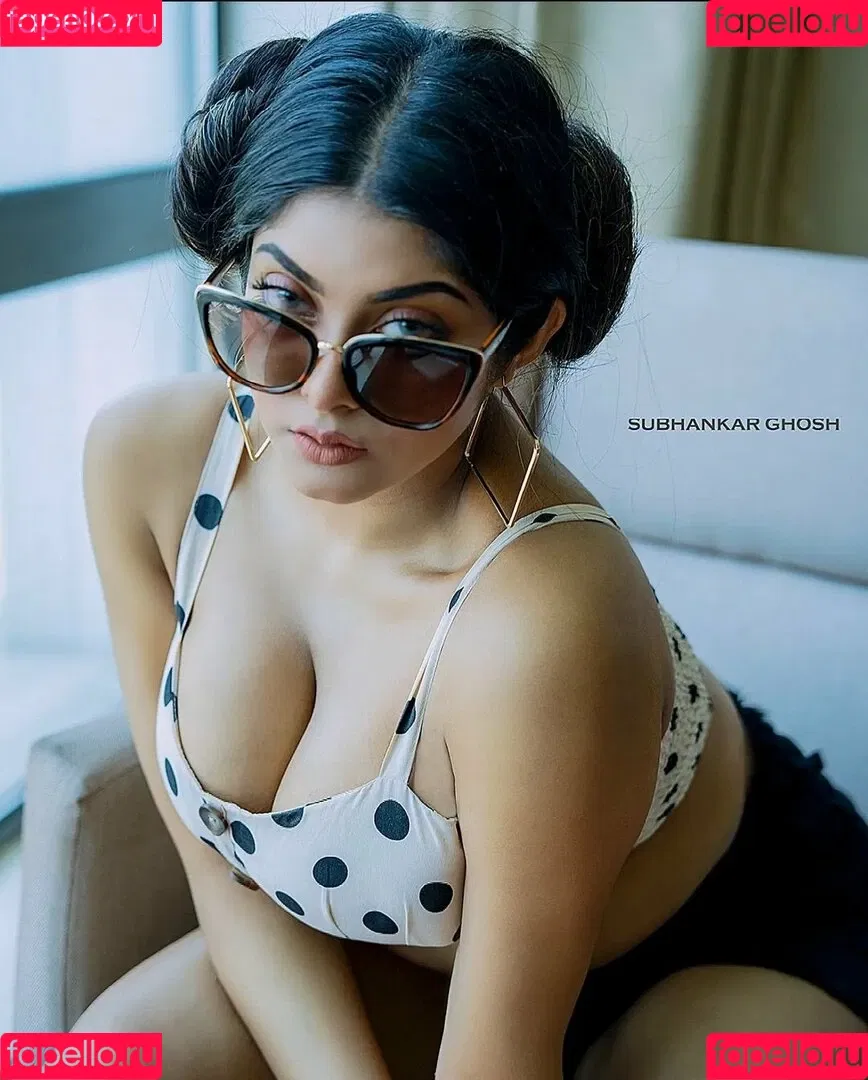 Yajnaseni Onlyfans Photo Gallery 